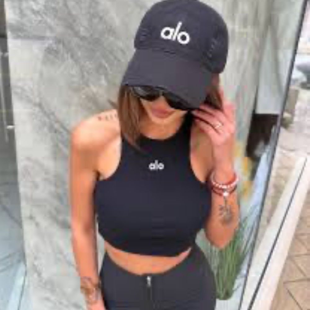 Alo Black Crop Top and Cap Set aspire robbed tank new s m l - Picture 2 of 2